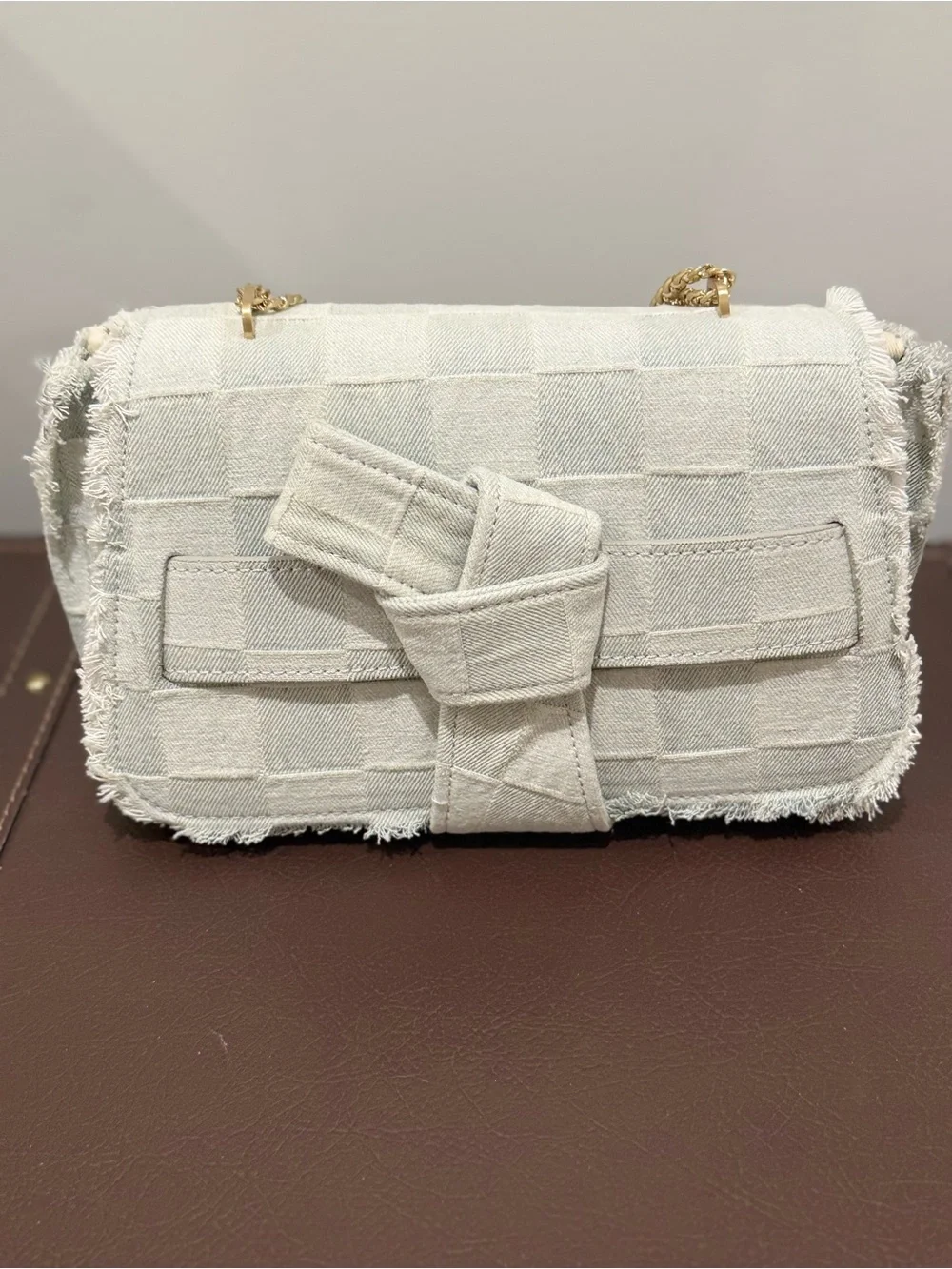 Zac Posen Cream Textured Chain-Handle Shoulder Bag with Knot Accent